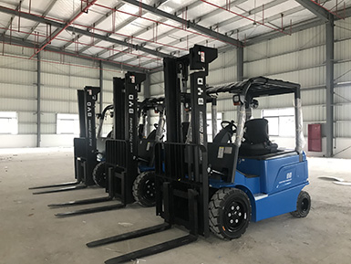 感謝蔡總的大力支持，再次購買3+1臺比亞迪叉車，祝：生意興隆！